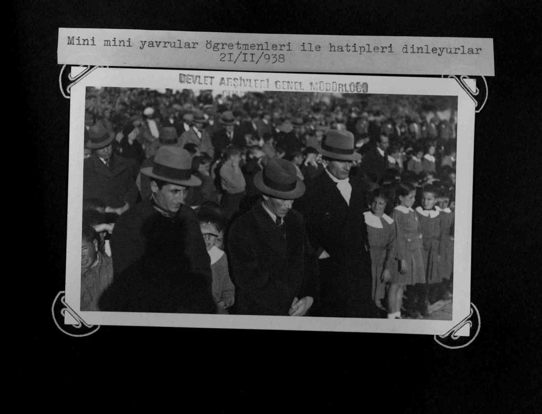 Atatürk için 21 Kasım 1938’de yapılan resmi cenaze töreninin fotoğrafları gün yüzüne çıktı
