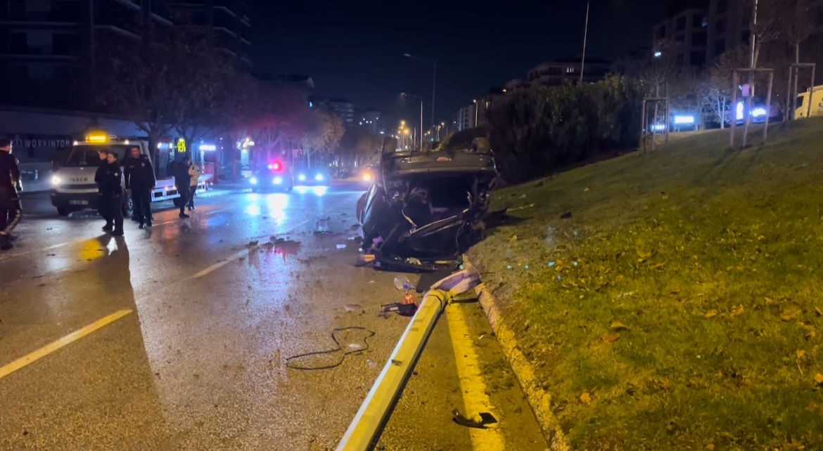 Kontrolden çıkan otomobil refüje çarparak takla attı: 1 yaralı
