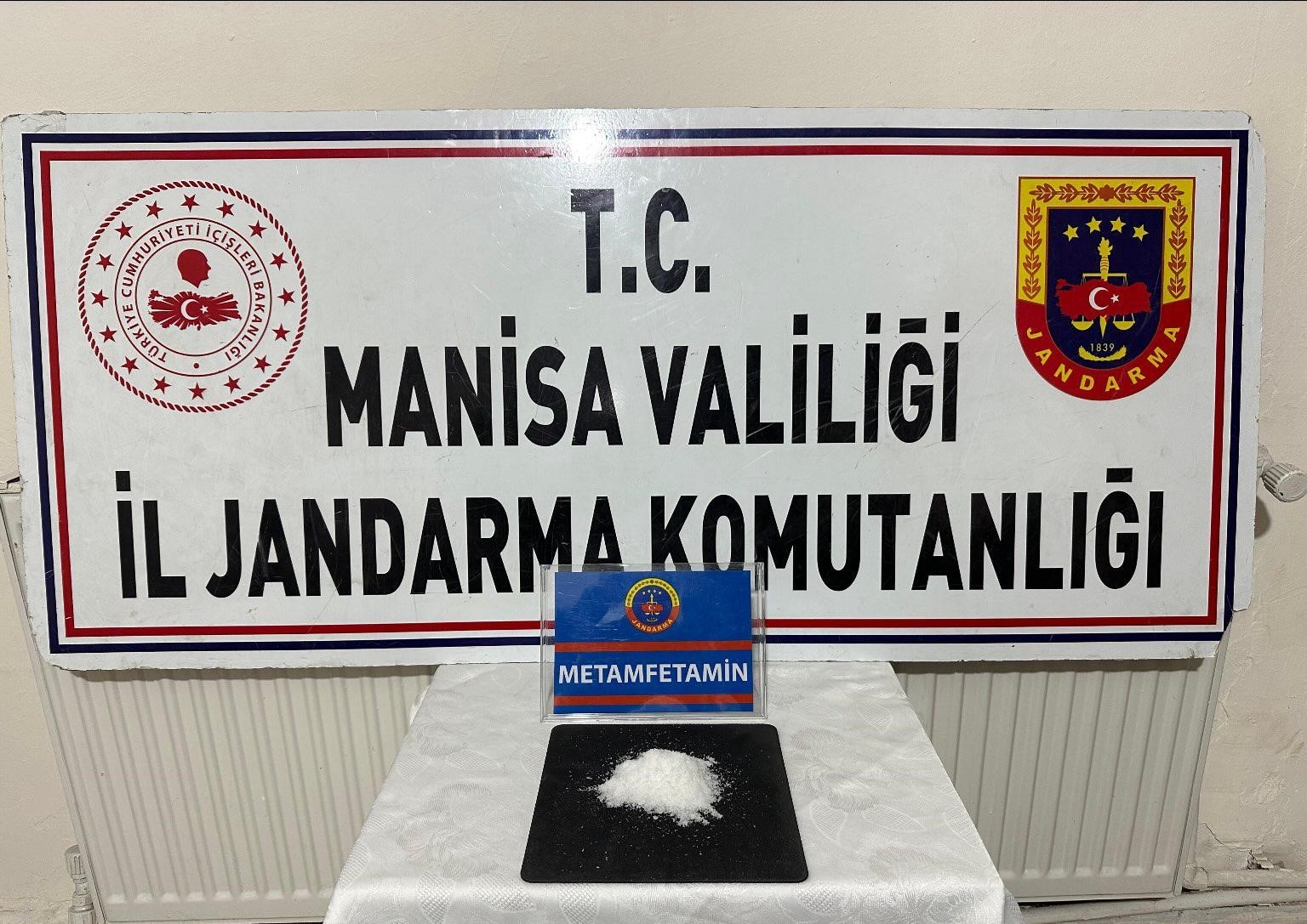 Salihli’de jandarma zehir tacirlerine göz açtırmıyor
