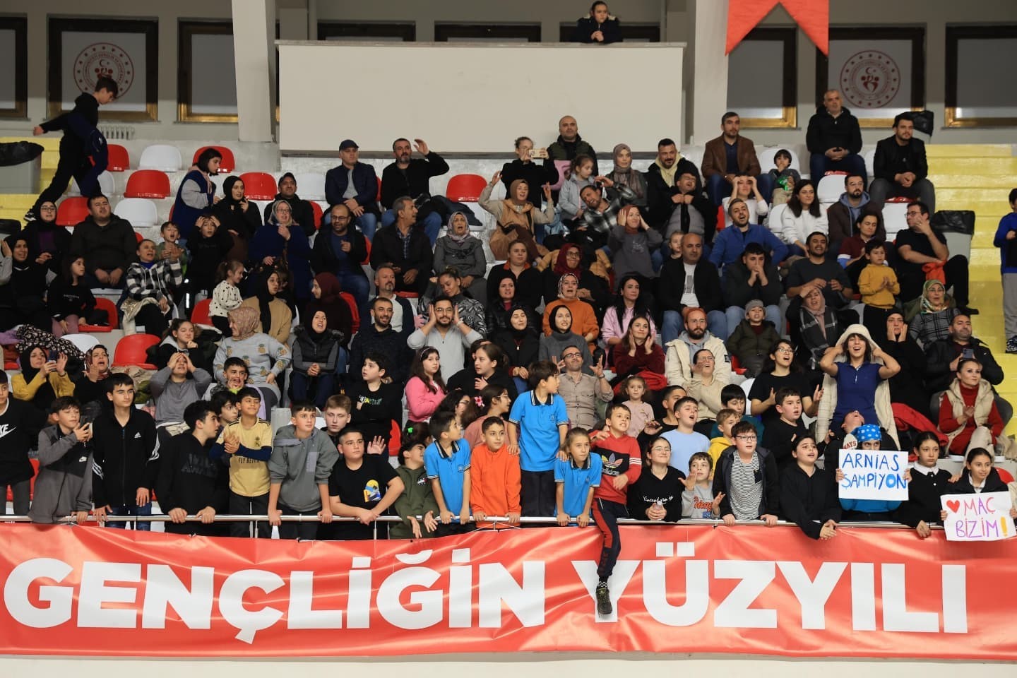 Gebze’de öğretmenler voleybol turnuvasında buluştu
