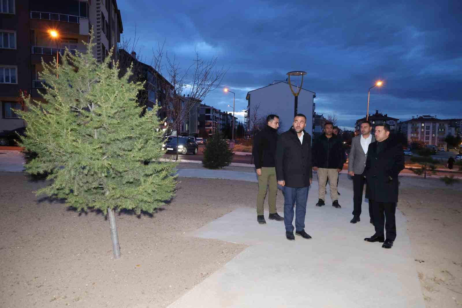 Belediye Başkanı Arı, üstyapı çalışmalarını yerinde inceledi
