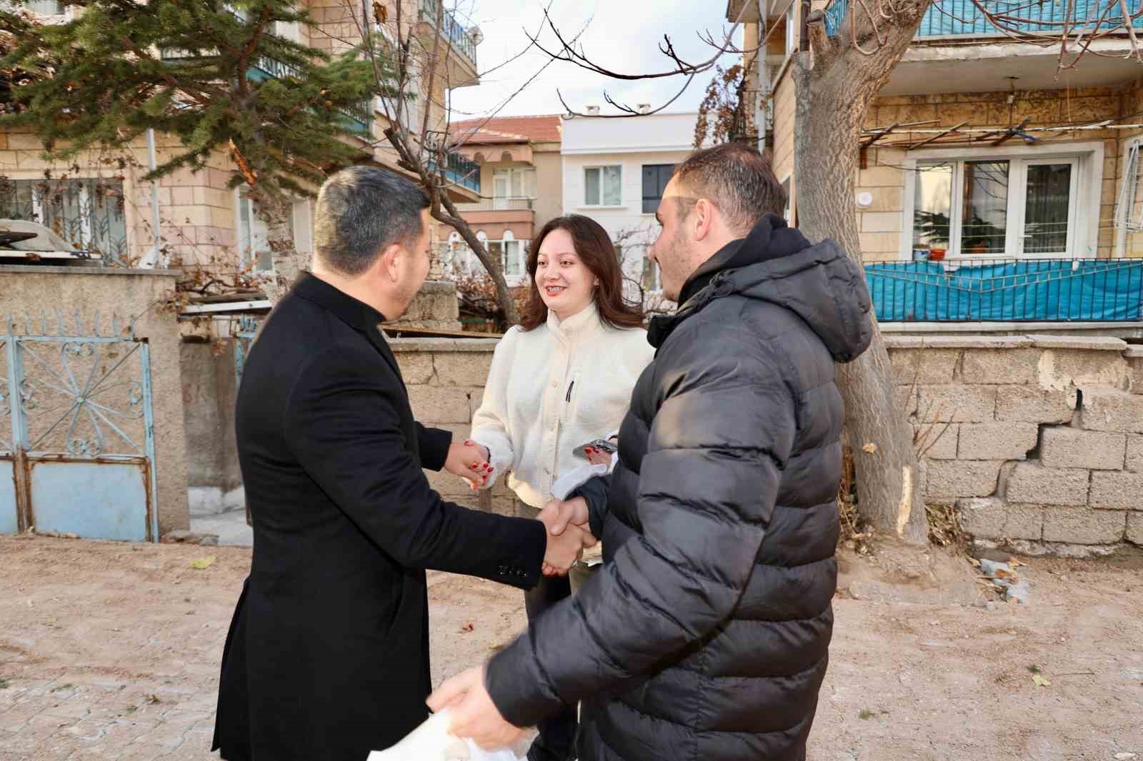 Belediye Başkanı Arı, üstyapı çalışmalarını yerinde inceledi
