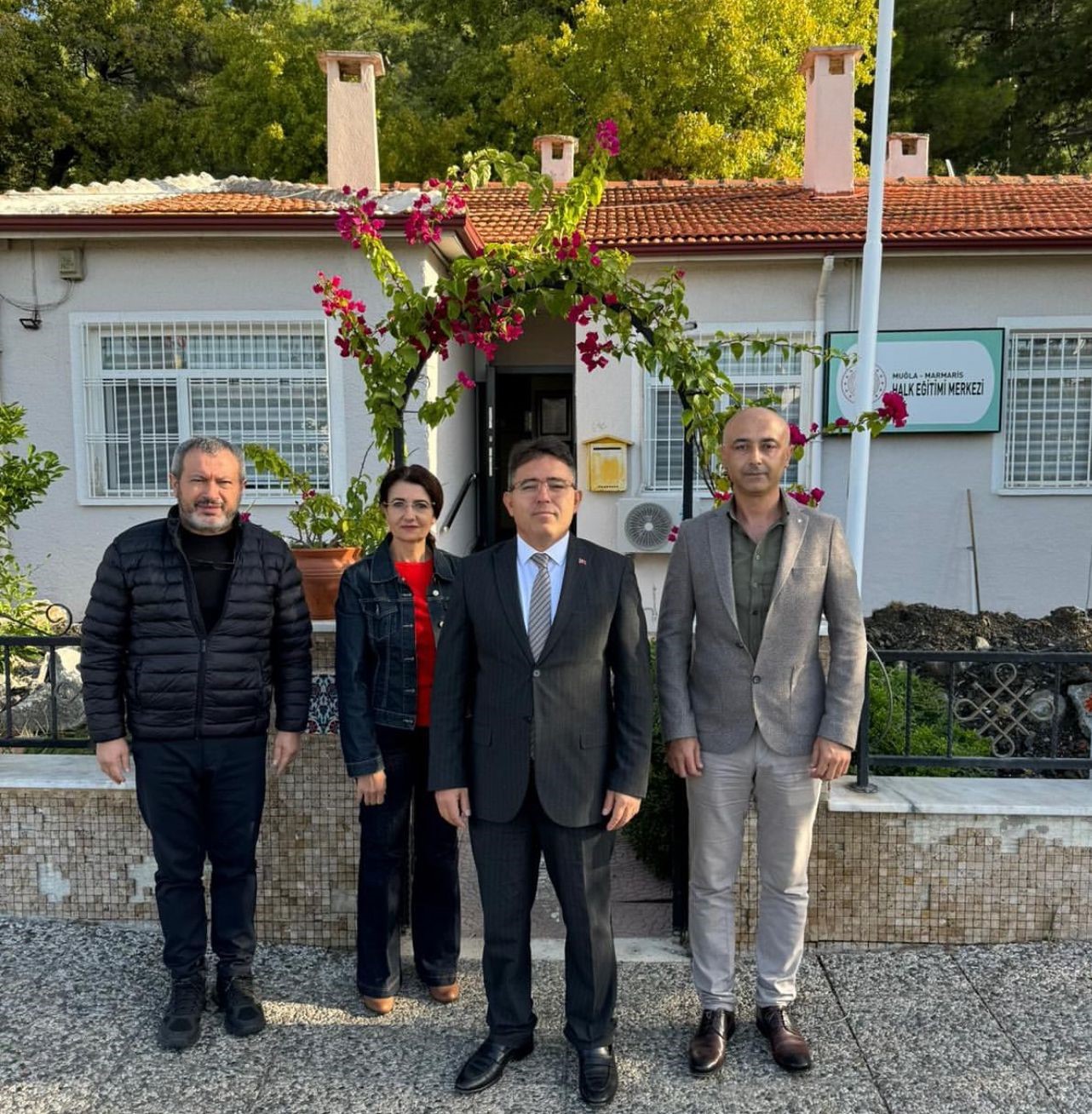 Marmaris Kaymakamı Kaya’dan öğretmenler haftası nedeni ile okullara ziyaret
