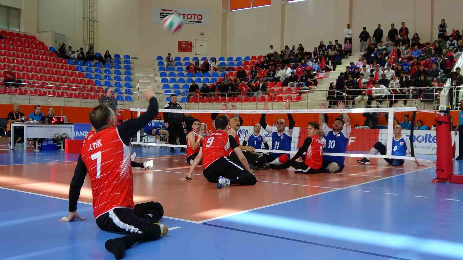 ParaVolley Oturarak Voleybol Milli Takımı ilk maçından galip
