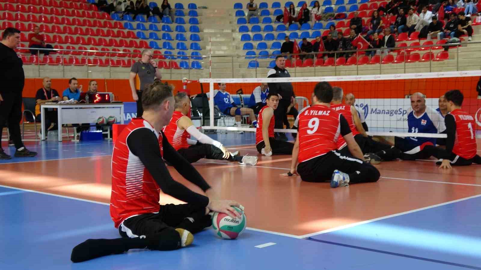 ParaVolley Oturarak Voleybol Milli Takımı ilk maçından galip
