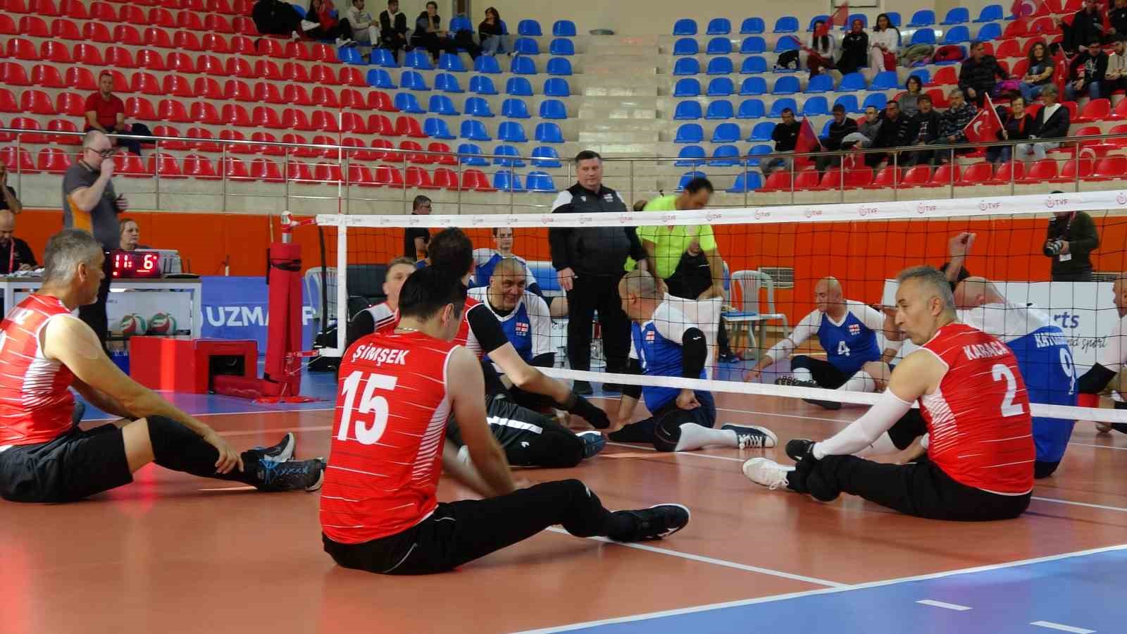 ParaVolley Oturarak Voleybol Milli Takımı ilk maçından galip
