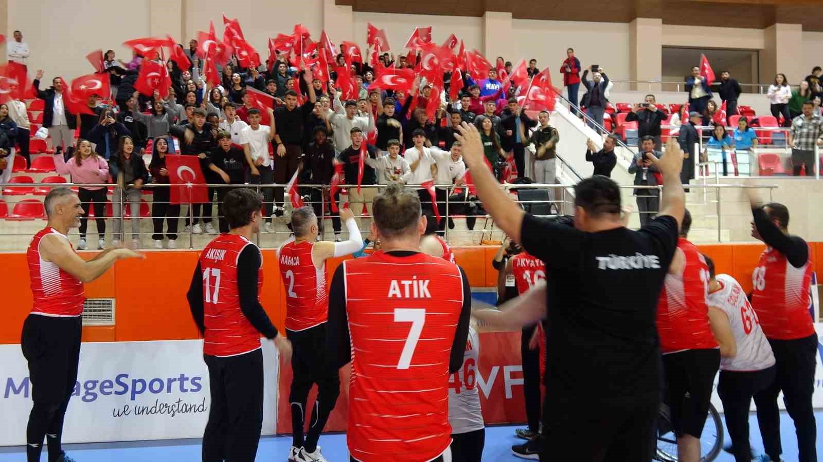 ParaVolley Oturarak Voleybol Milli Takımı ilk maçından galip
