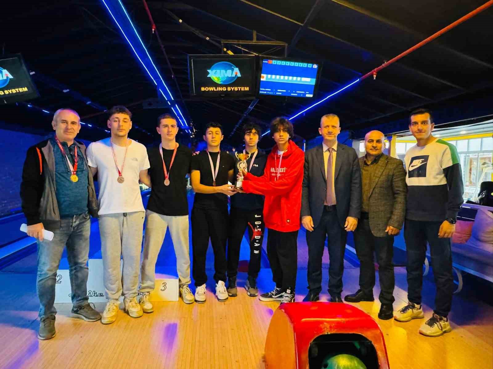 Aydın’da okullar arası bowling müsabakaları sona erdi
