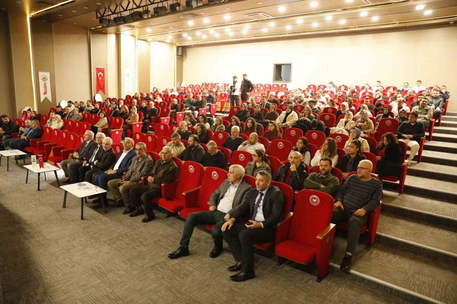 İlkadım Belediyesi’nden Teknoloji Bağımlılığı Semineri
