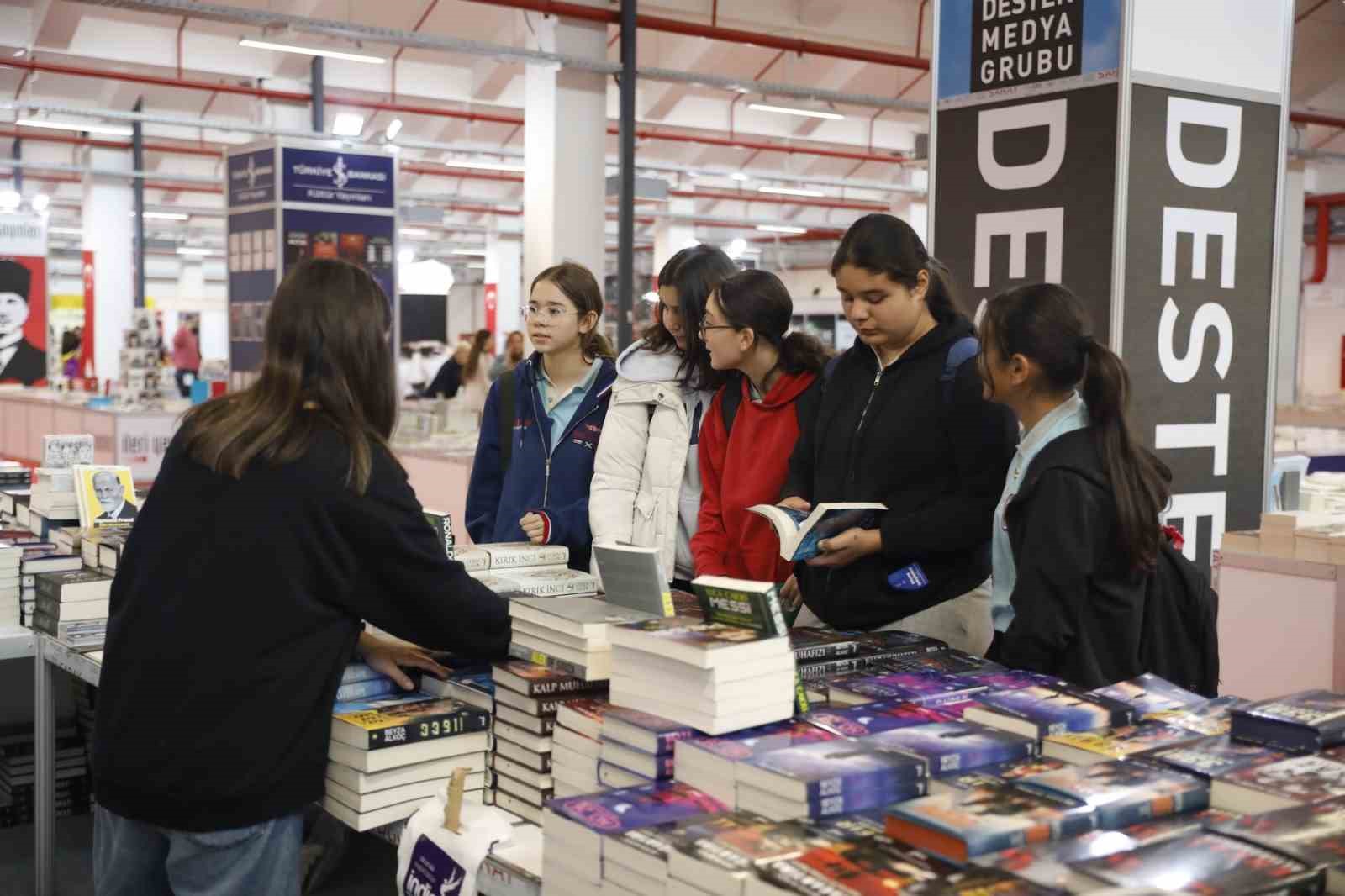 Her yaştan vatandaş Aydın Kitap Fuarı’nda buluşuyor
