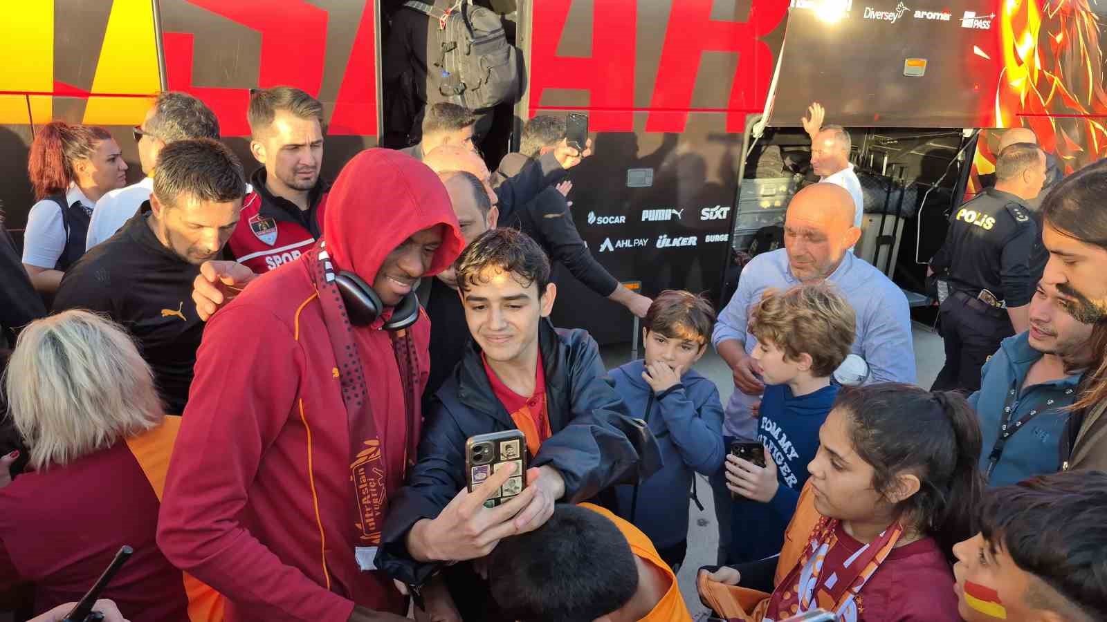 Galatasaray’a Bodrum’da coşkulu karşılama
