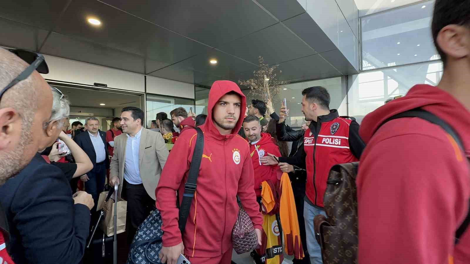 Galatasaray’a Bodrum’da coşkulu karşılama
