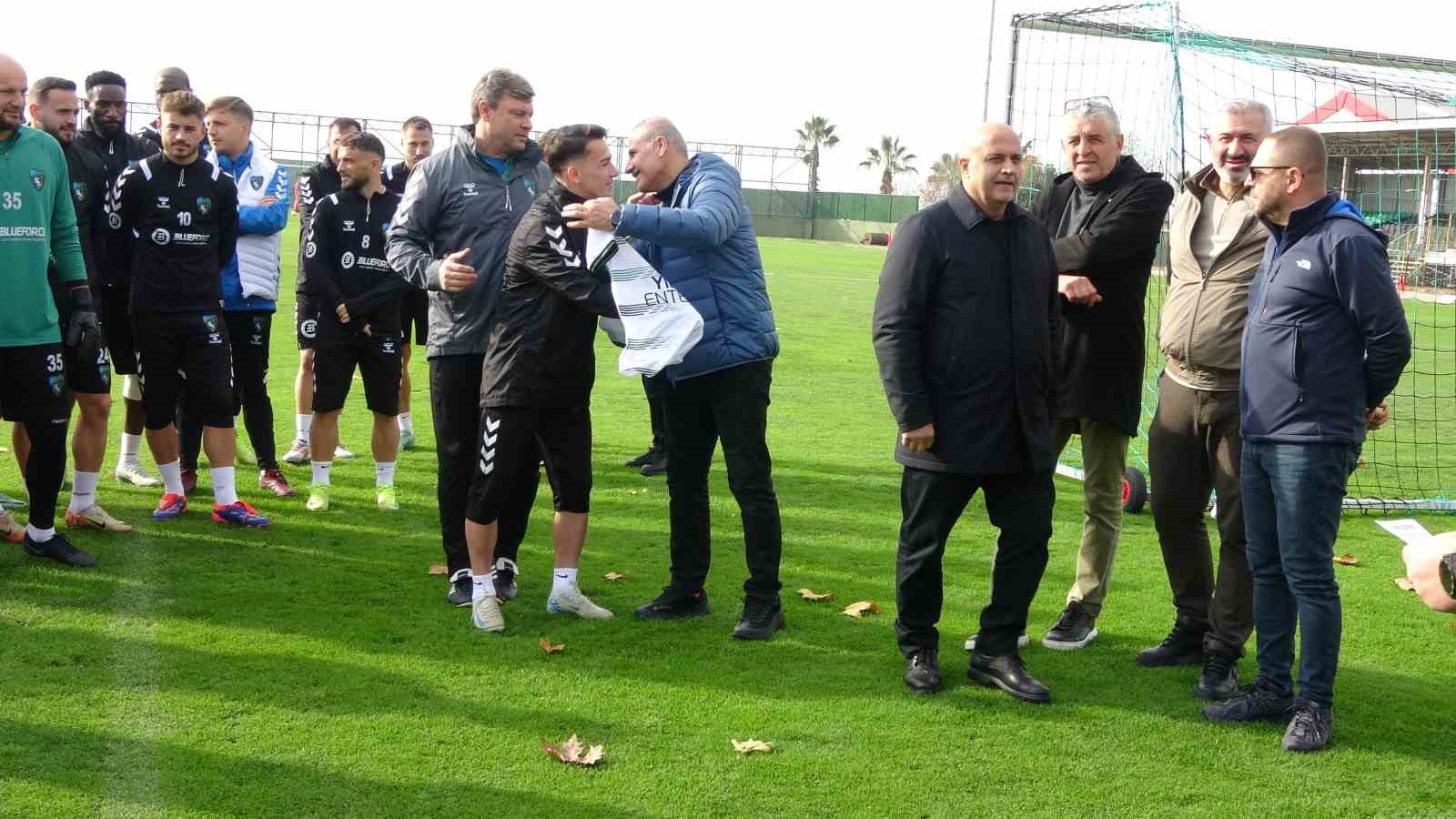 Kocaelispor antrenmanında duygusal sürpriz
