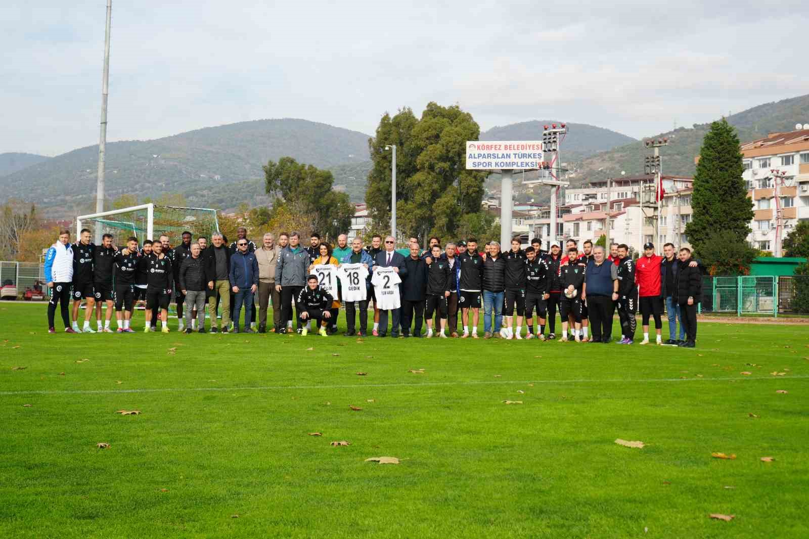 Kocaelispor antrenmanında duygusal sürpriz
