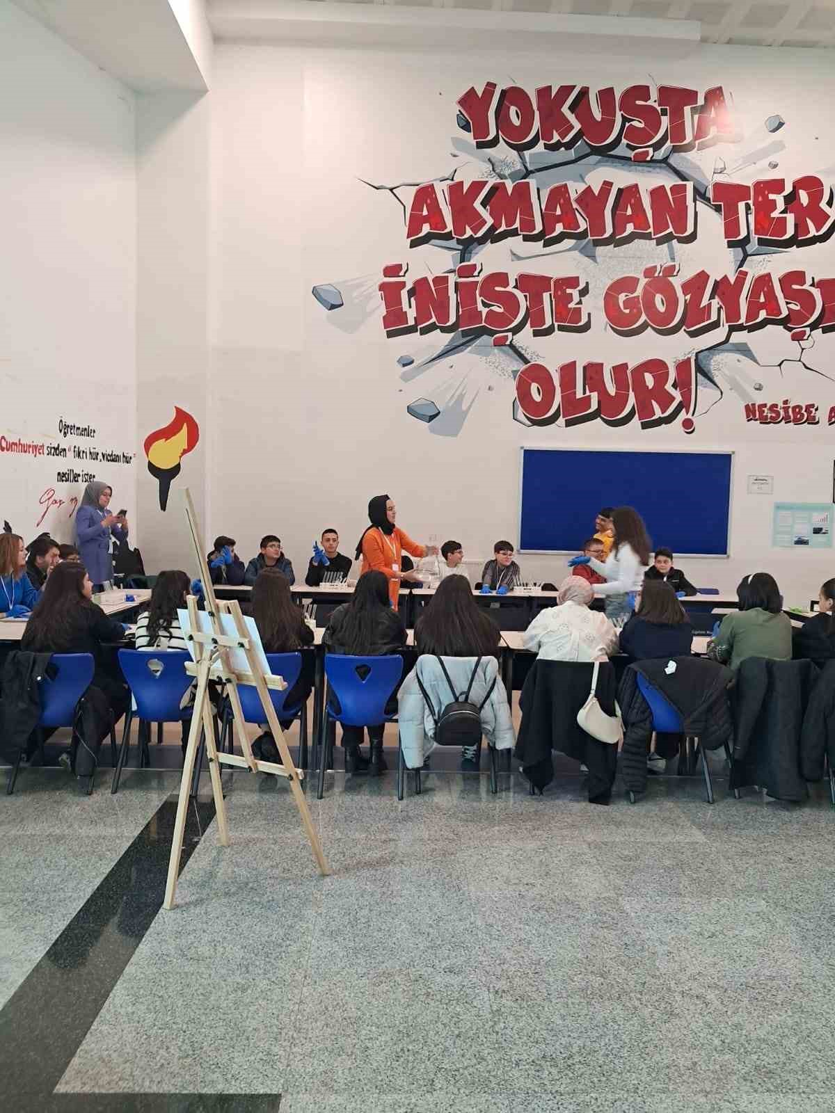 Kayseri Bilim Merkezi’nden öğretmenlere destek
