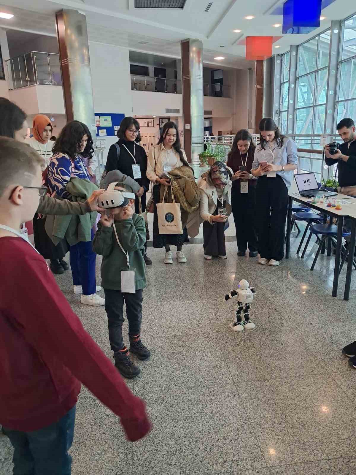 Kayseri Bilim Merkezi’nden öğretmenlere destek
