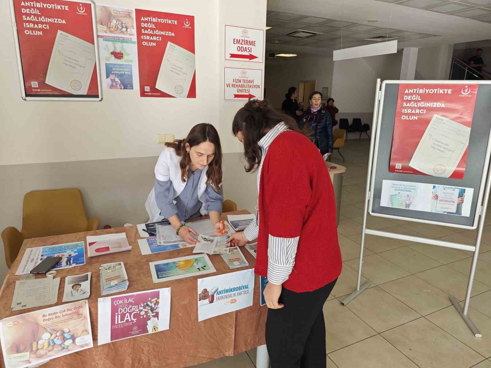 Menteşeliler antibiyotiklerin doğru kullanımı konusunda bilgilendirildi
