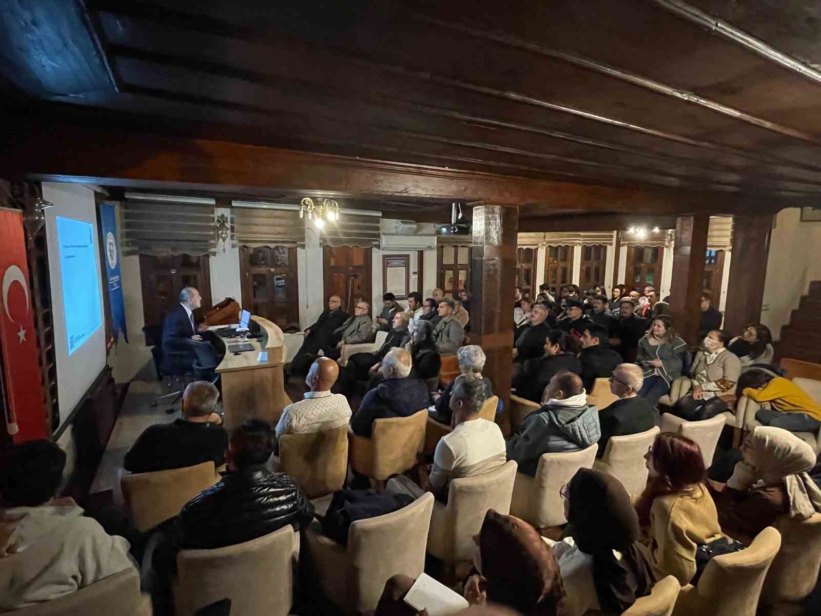 Eskişehir Türk Ocağı ‘Yurt Dışında Eğitim: İmkânlar - Fırsatlar’ konferansı düzenledi
