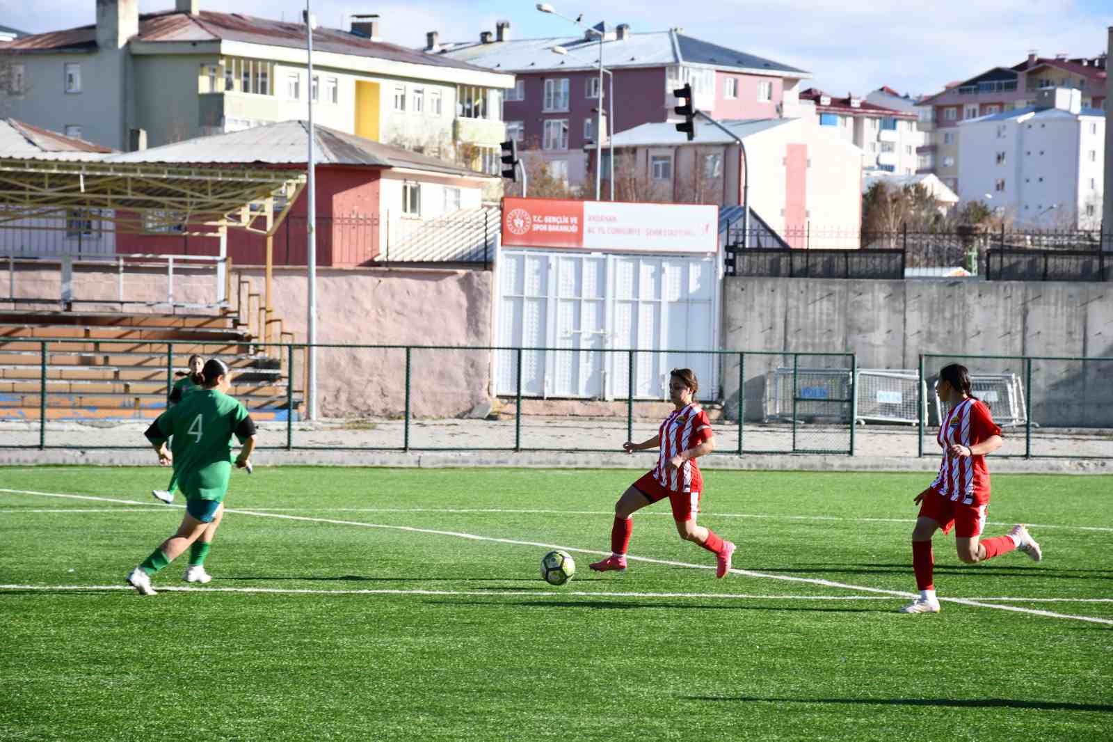 Kadın futbolunda Gürcistan ile dostluk maçı
