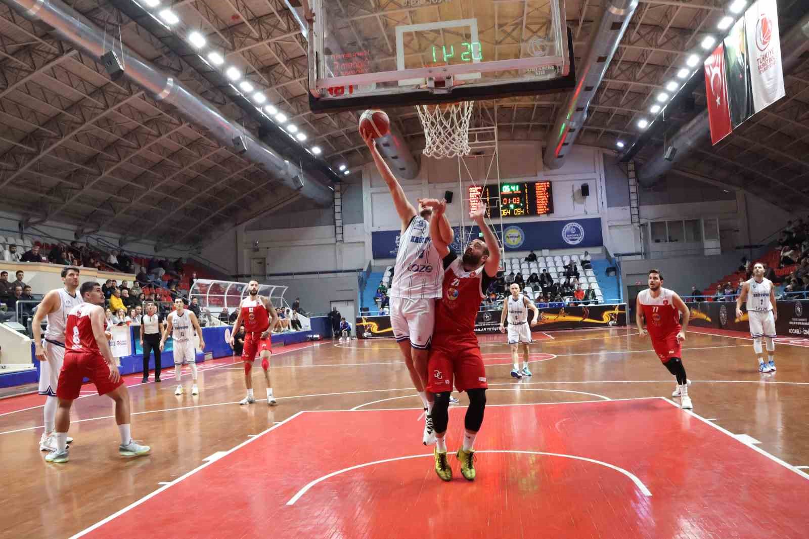 Türkiye Basketbol 2. Ligi: Kocaeli BŞB Kağıtspor: 73 - Göcekspor: 68
