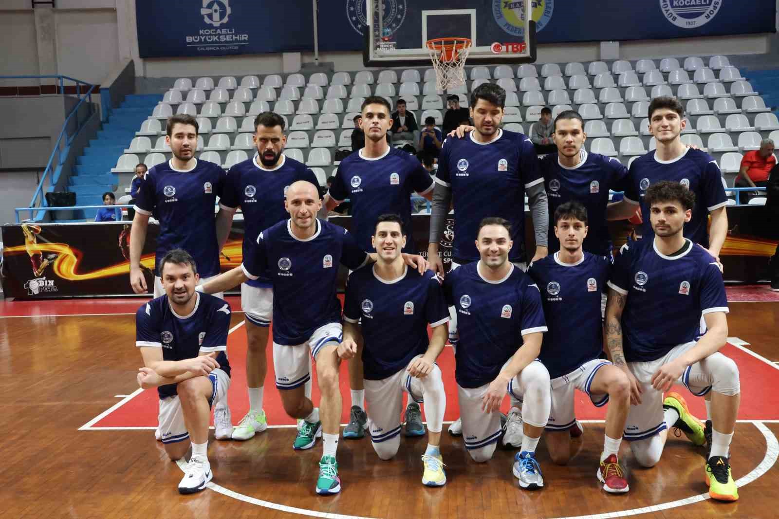 Türkiye Basketbol 2. Ligi: Kocaeli BŞB Kağıtspor: 73 - Göcekspor: 68
