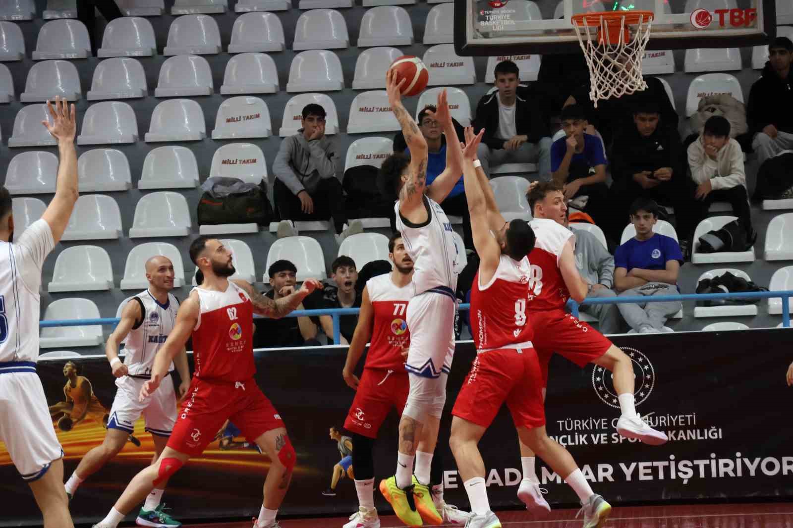 Türkiye Basketbol 2. Ligi: Kocaeli BŞB Kağıtspor: 73 - Göcekspor: 68
