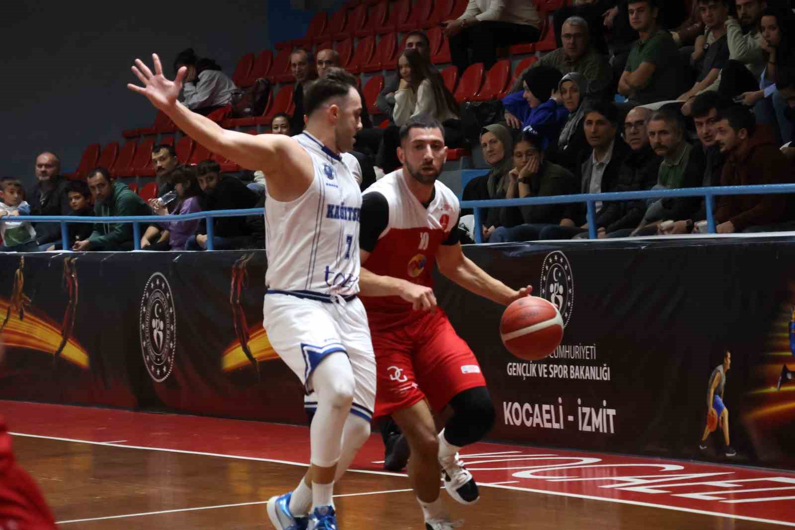 Türkiye Basketbol 2. Ligi: Kocaeli BŞB Kağıtspor: 73 - Göcekspor: 68
