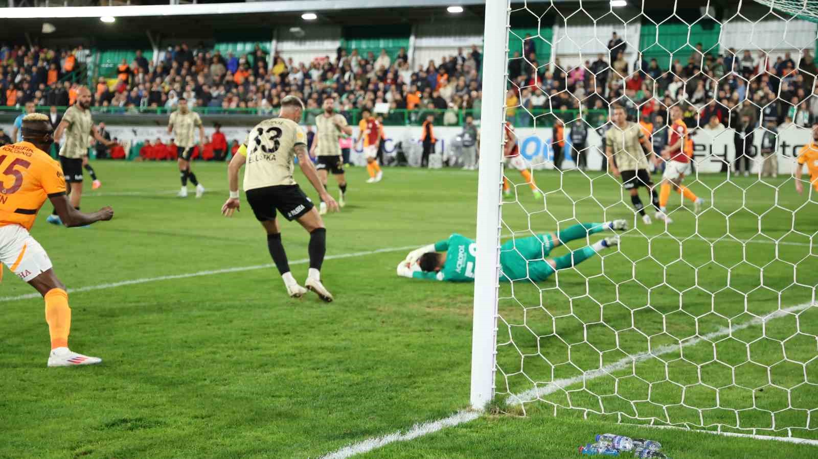 Trendyol Süper Lig: Bodrum FK: 0 - Galatasaray: 0 (İlk yarı)
