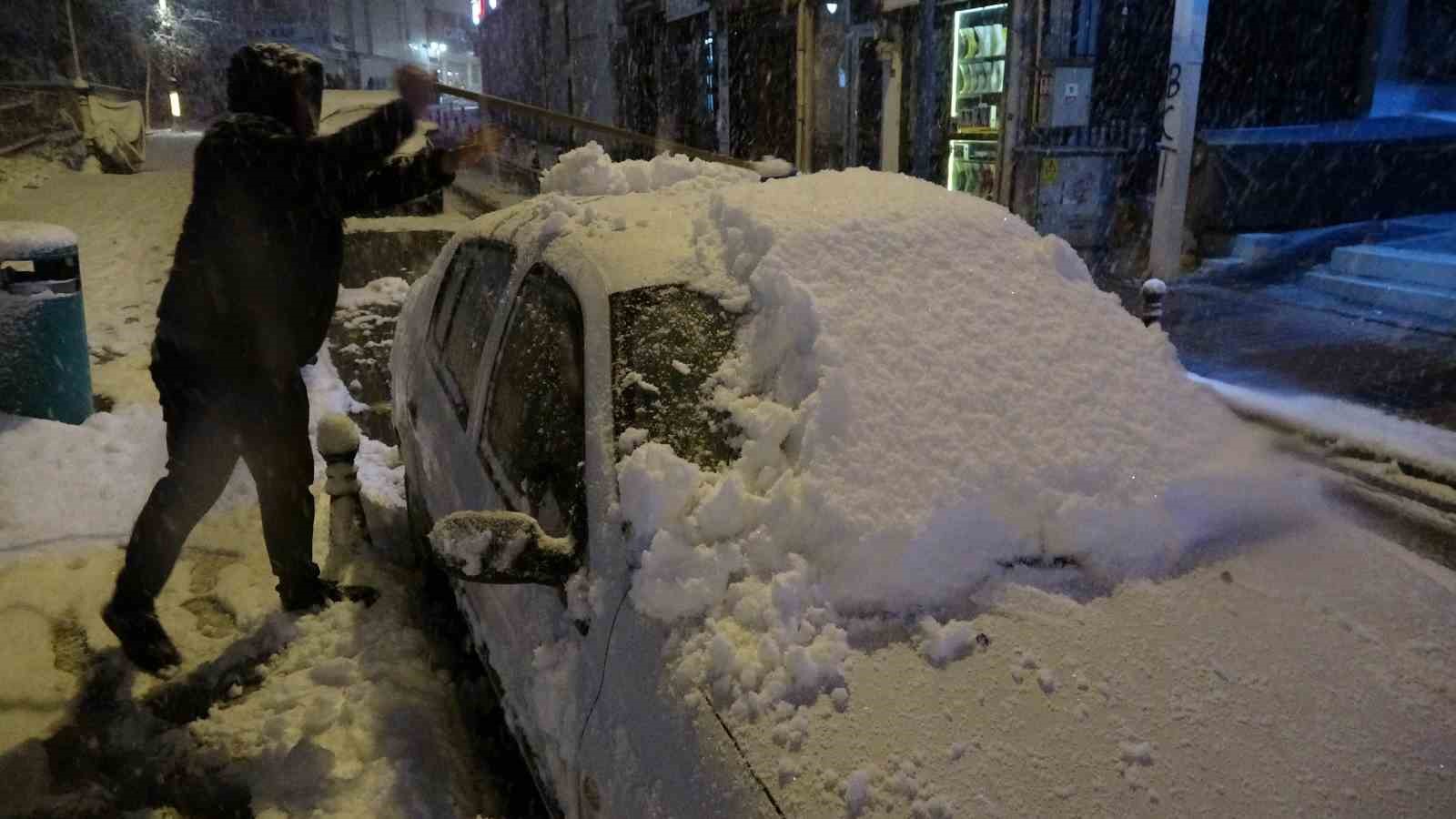 Kütahya beyaza büründü
