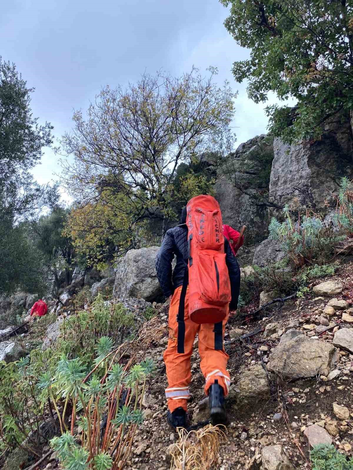 Mantar toplamak için çıkıp bitkin halde bulunan yaşlı adam hastanede hayatını kaybetti
