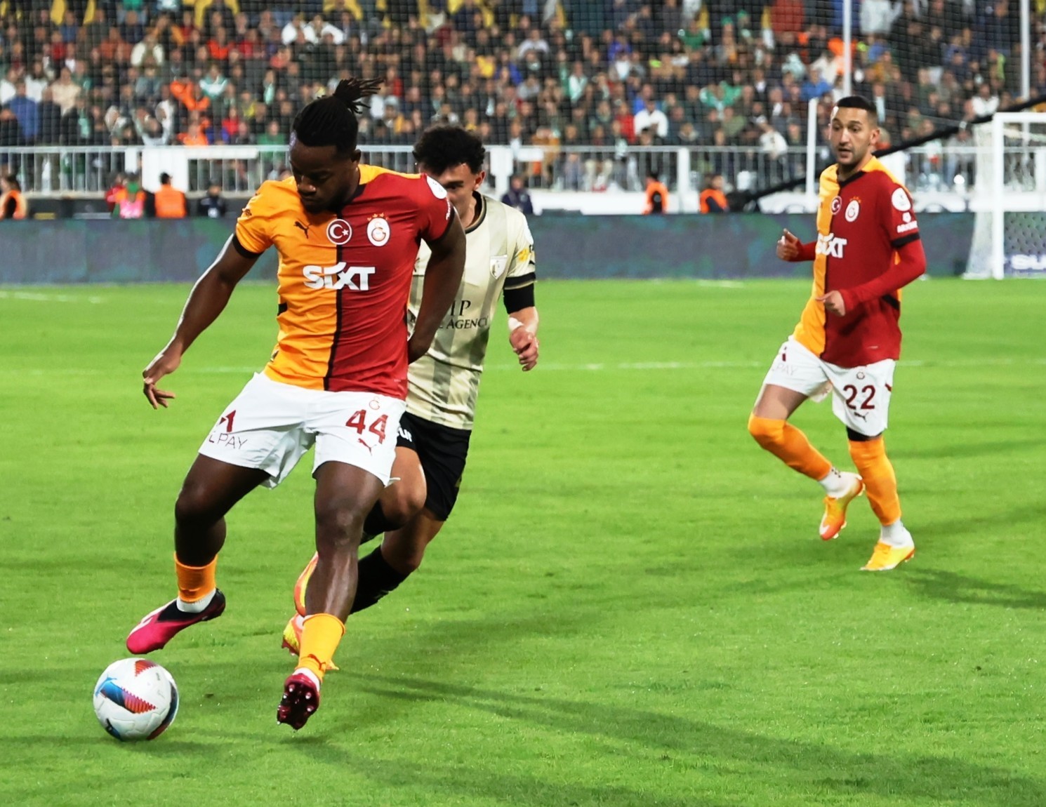 Galatasaray’dan lig tarihinin en iyi başlangıç rekoru
