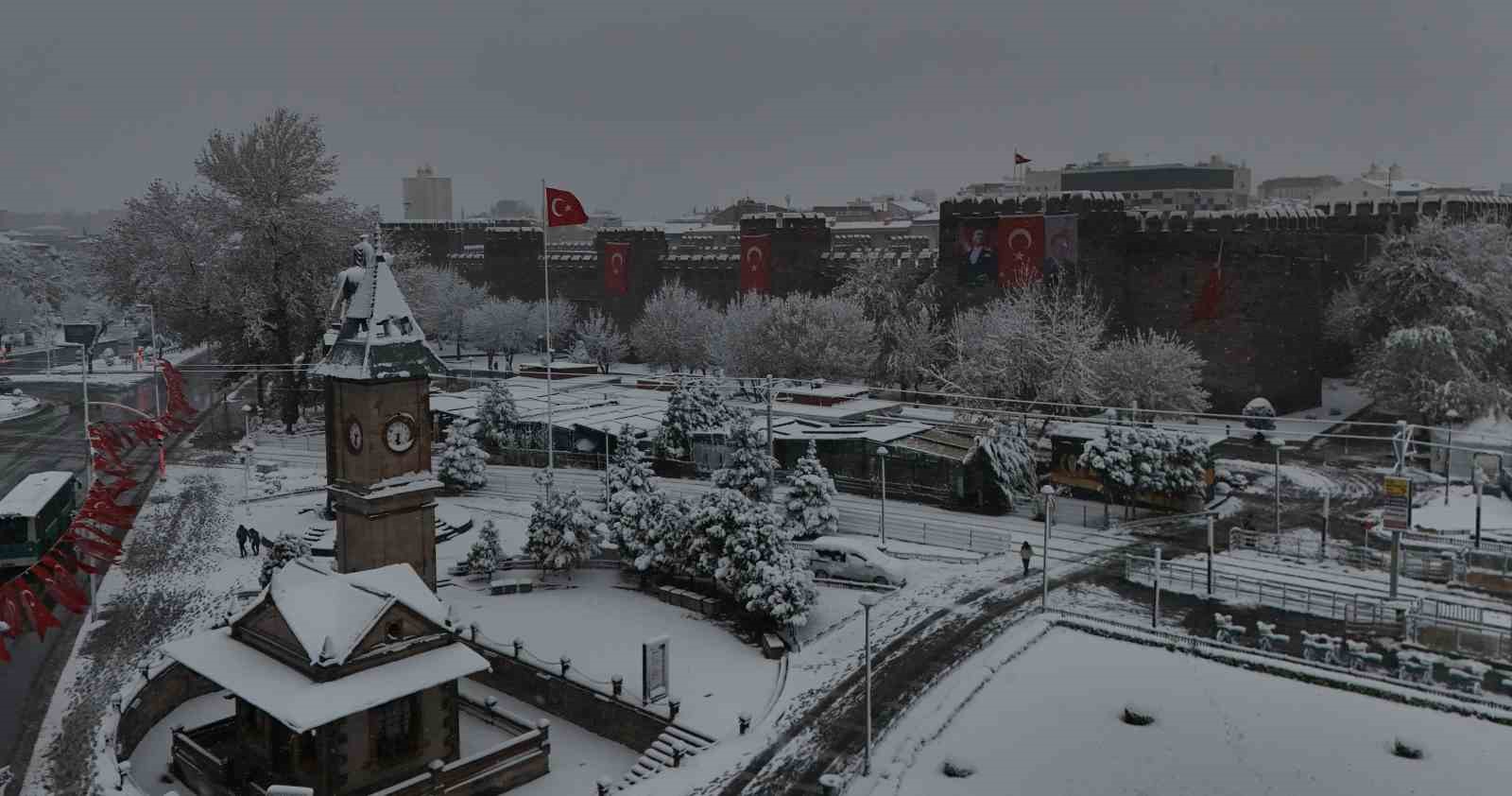 Kayseri beyazla kaplandı
