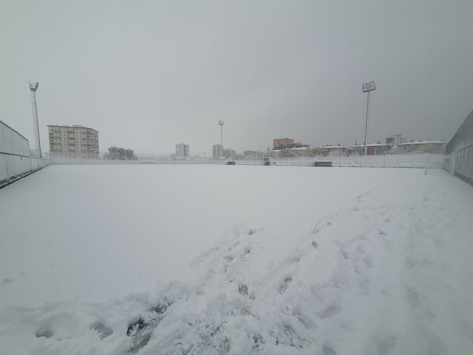 Kayseri’de amatör maçlara kar engeli
