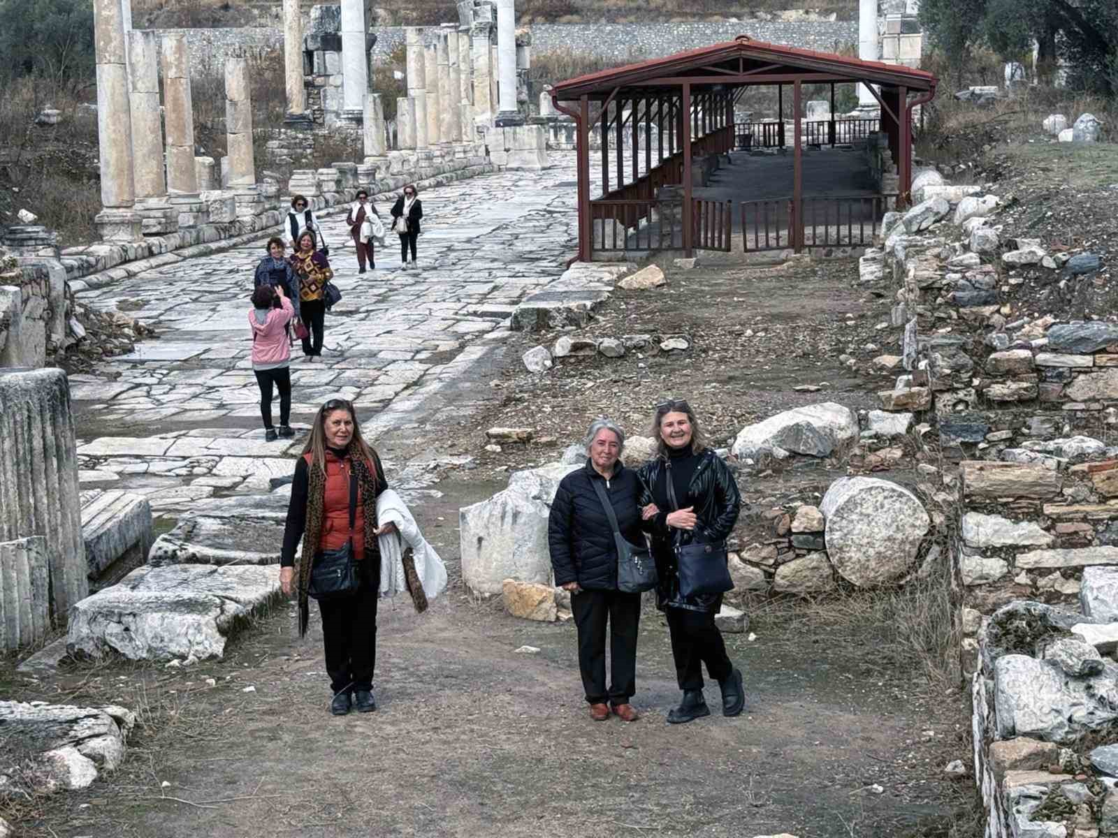 Öğretmenler Stratonikeia’yı gezdi
