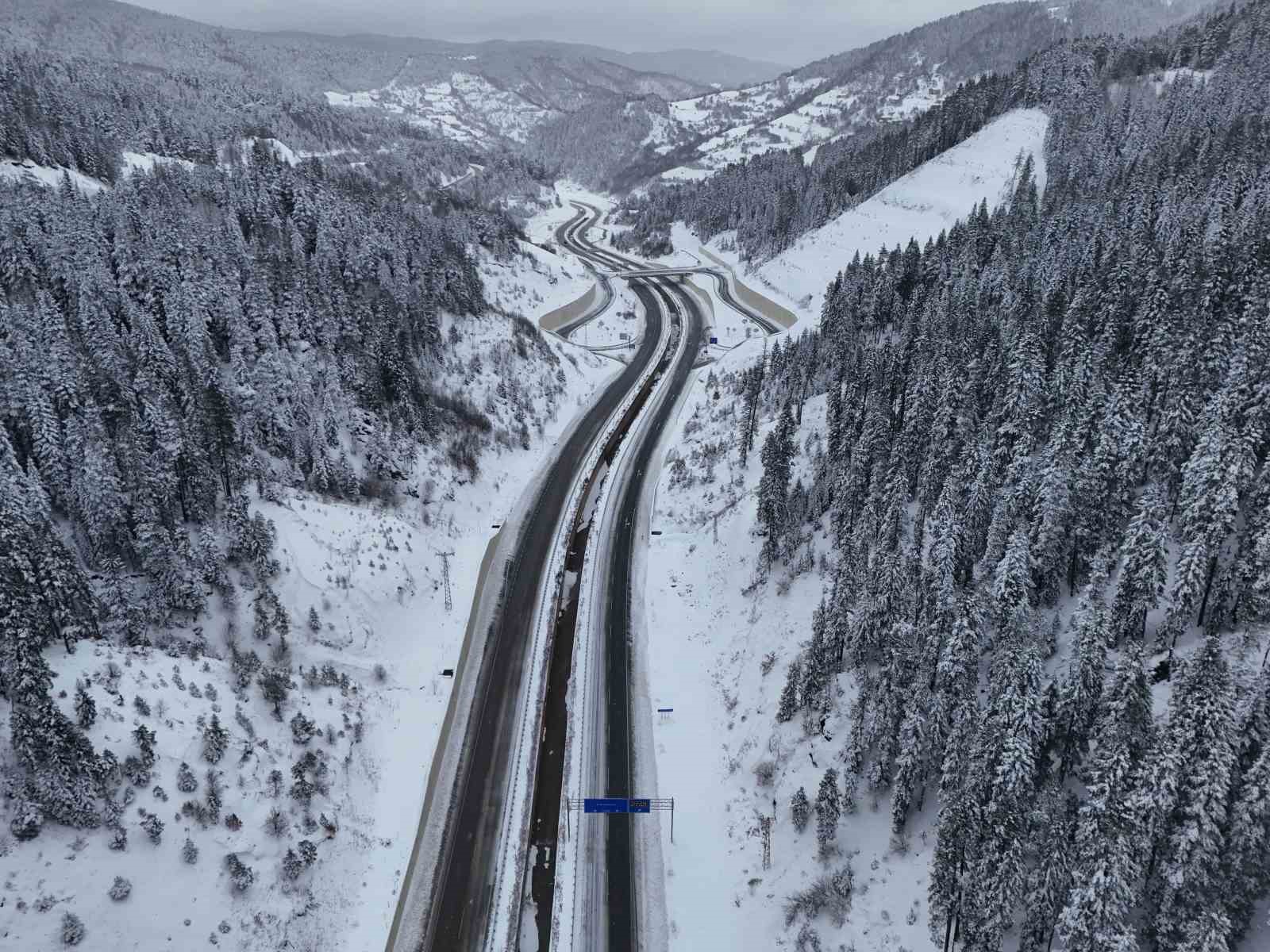 Ilgaz Dağı’nda kar kalınlığı 30 santimetreye ulaştı
