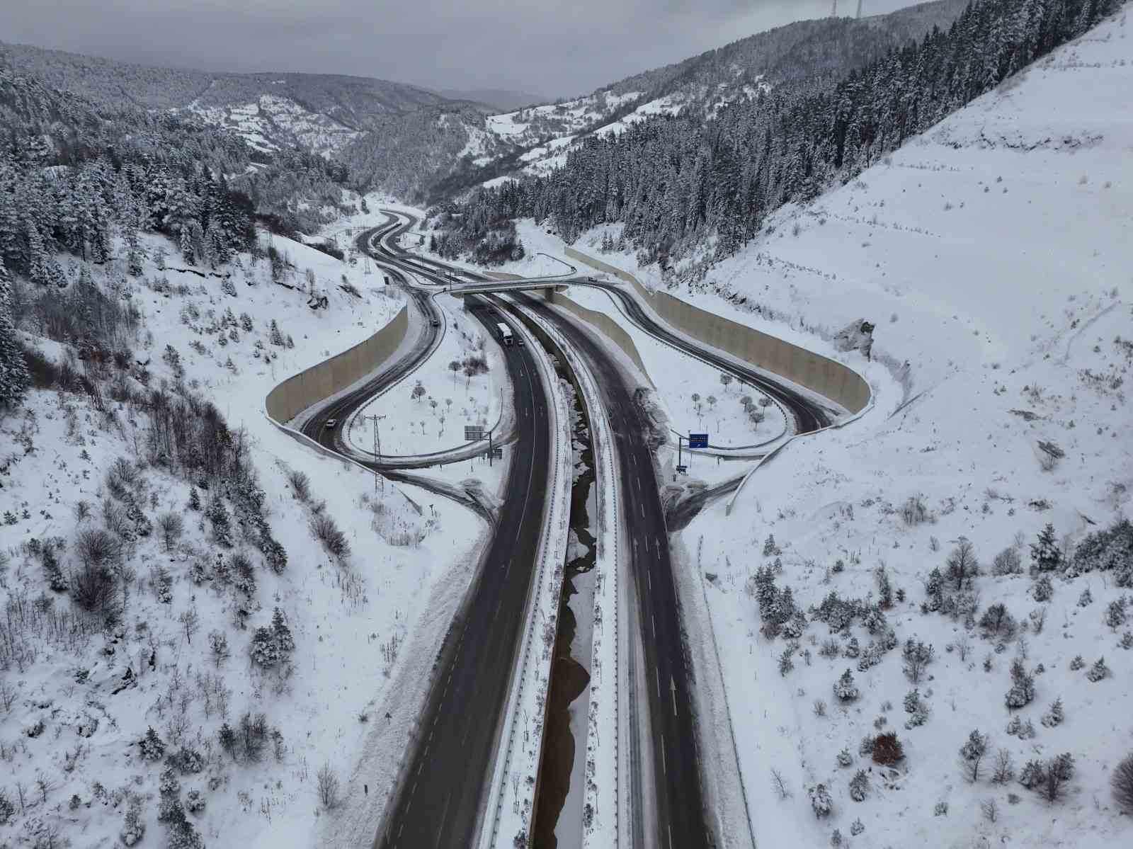 Ilgaz Dağı’nda kar kalınlığı 30 santimetreye ulaştı
