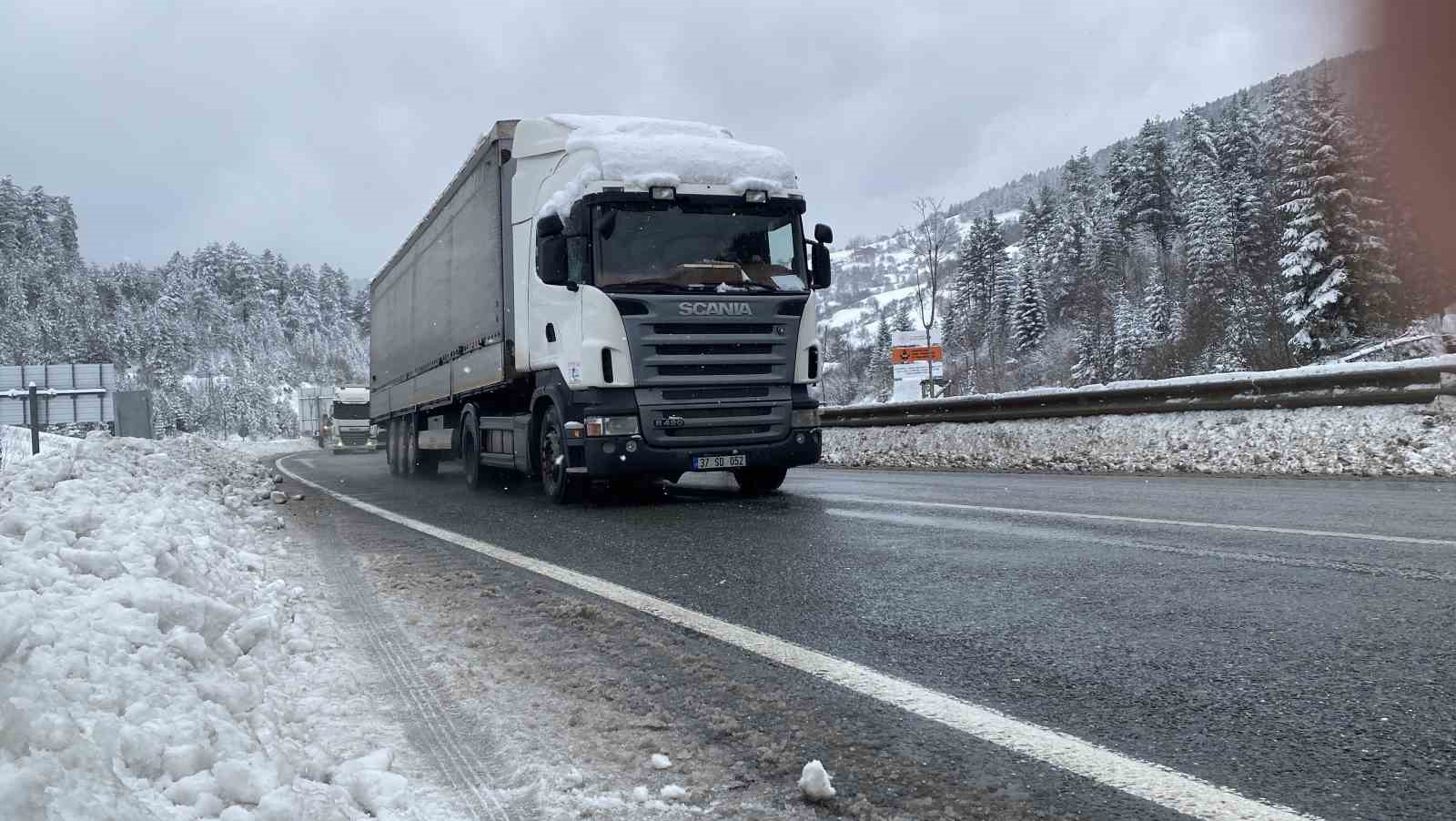 Ilgaz Dağı’nda kar kalınlığı 30 santimetreye ulaştı
