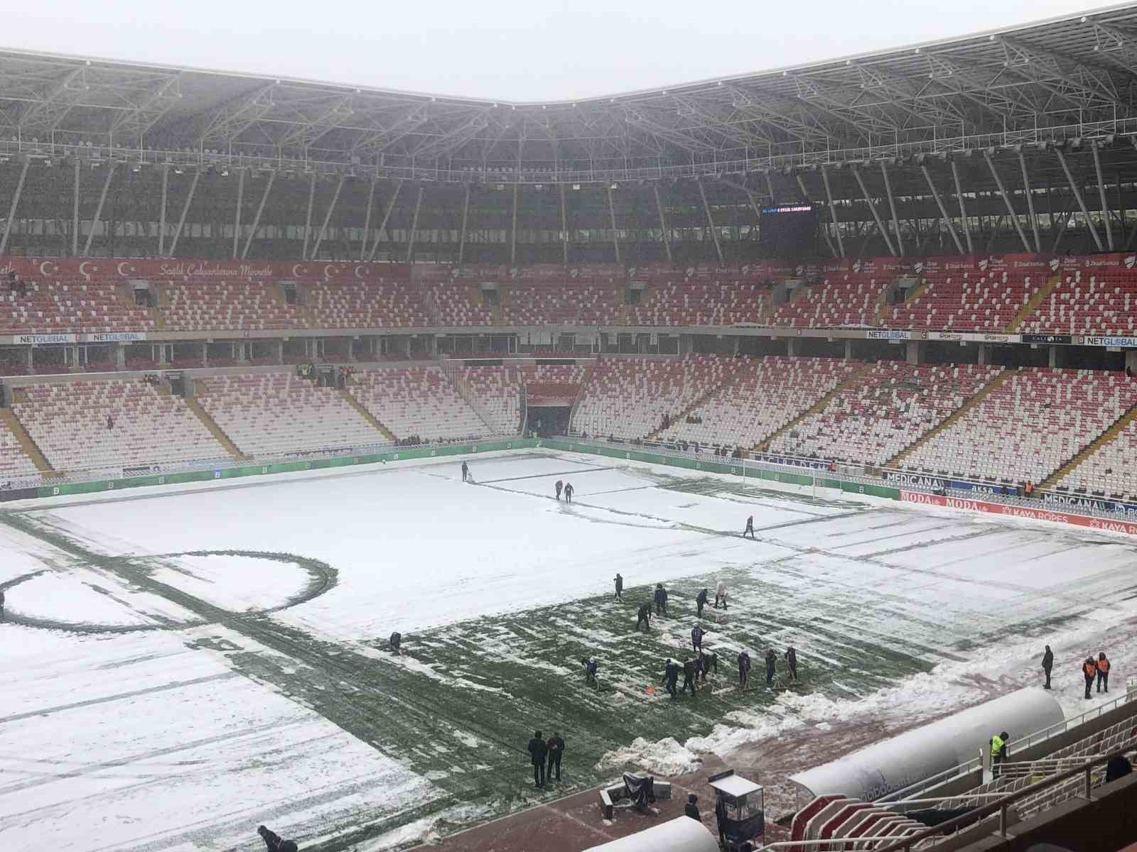 Sivasspor, Kasımpaşa maçının oynanmasına karar verildi
