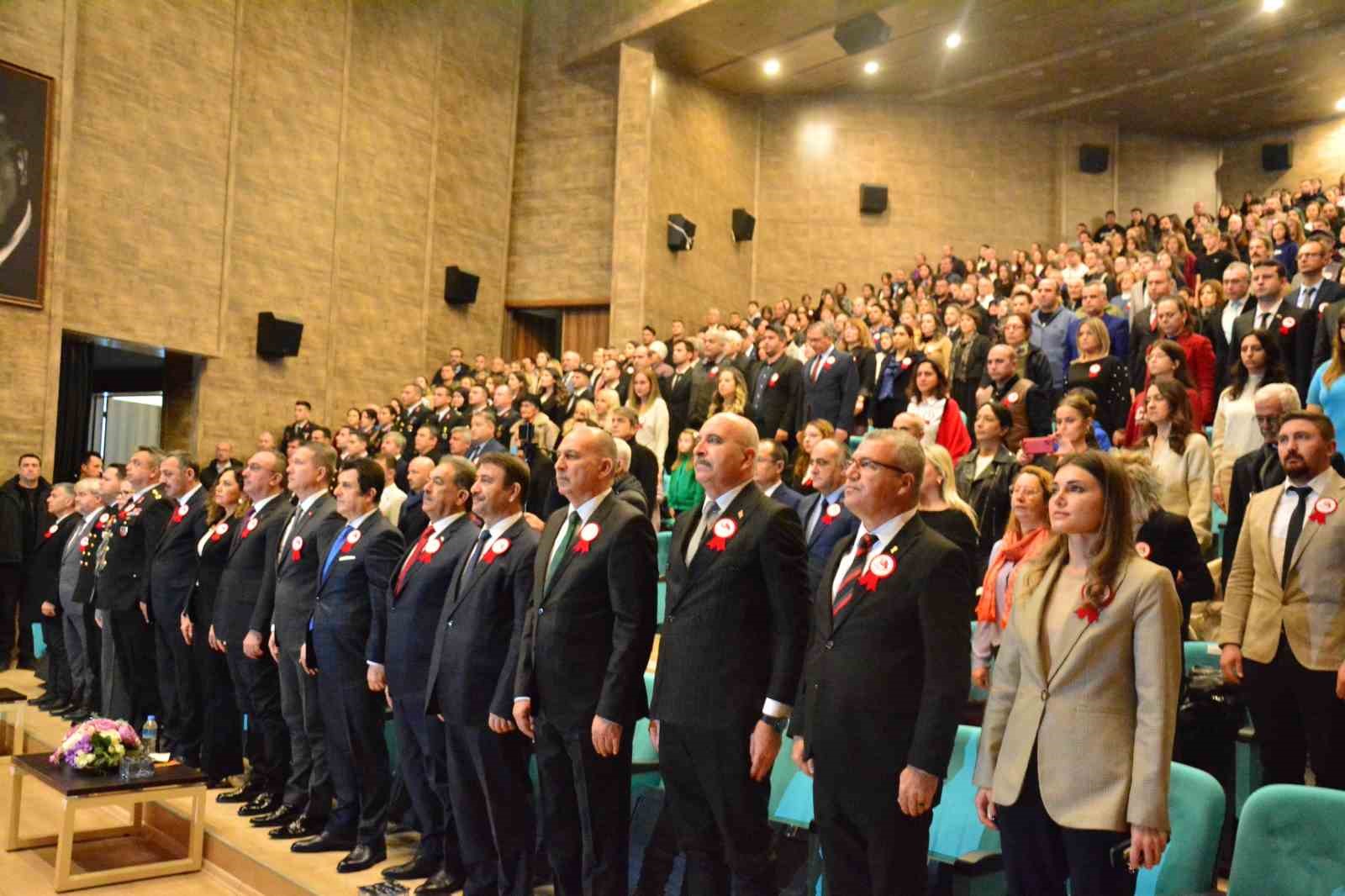 Tekirdağ’da mesleğe yeni başlayan öğretmenler yemin etti
