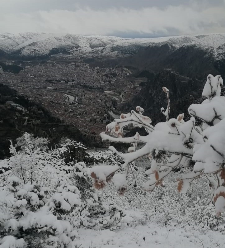 Amasya’da 107 köy yolu kar yağışından ulaşıma kapandı
