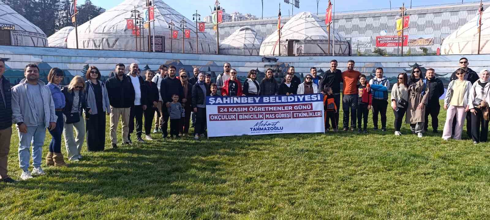 Tahmazoğlu, Öğretmenler Günü’nde öğretmenlerle bir araya geldi
