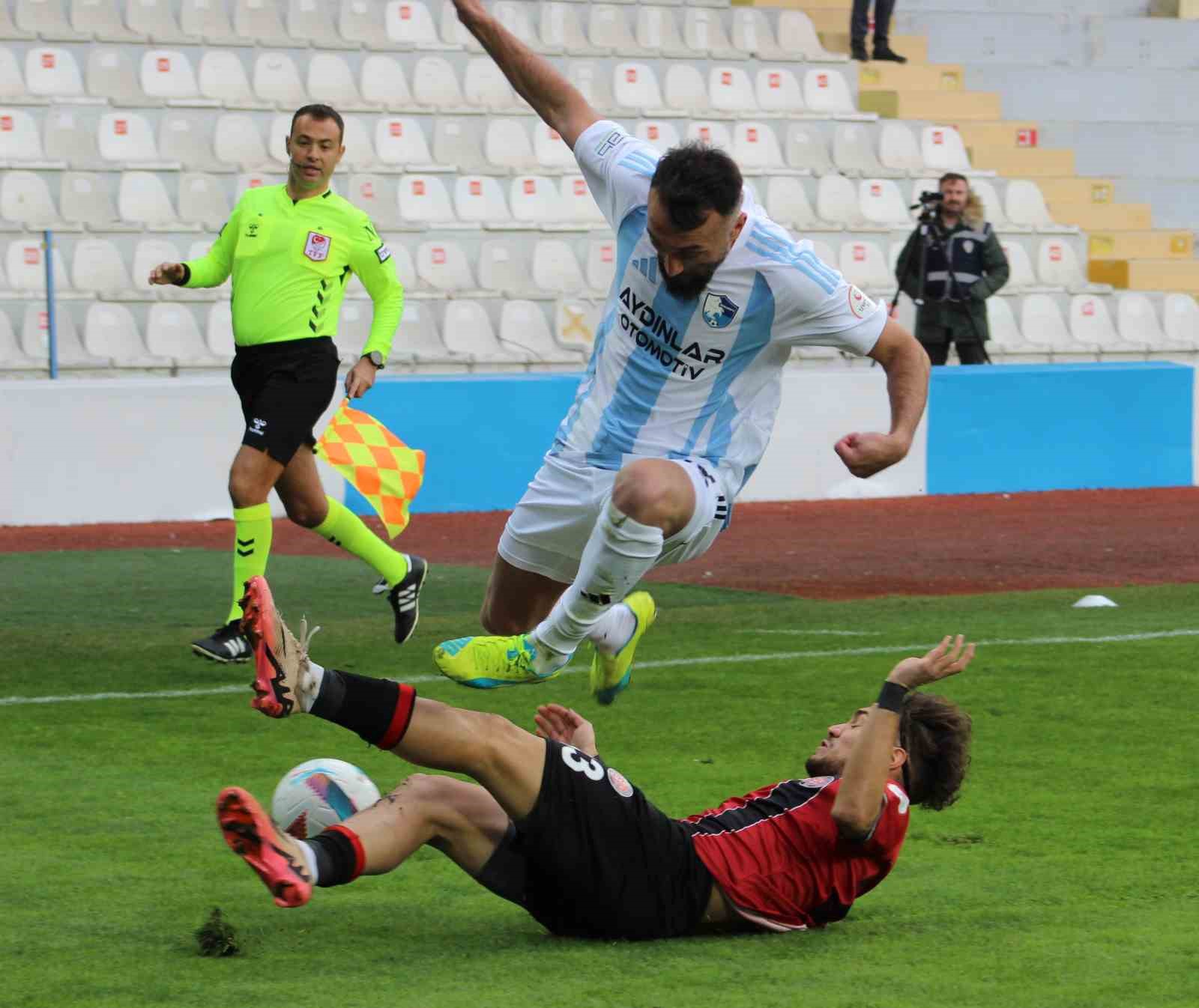 Trendyol 1. Lig:  Erzurumspor FK: 1 - Fatih Karagümrük: 3
