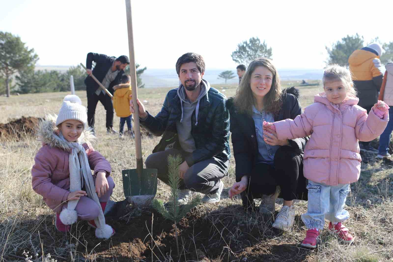 Ağrı’da velilerden öğretmenlere anlamlı Öğretmenler Günü hediyesi
