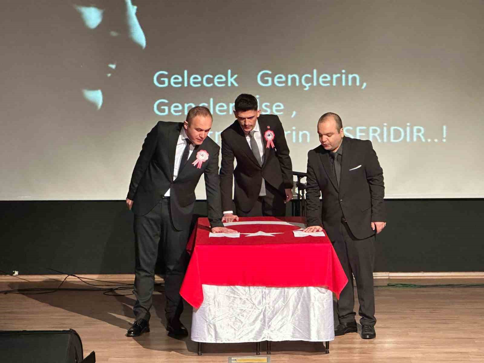 Giresun’da 24 Kasım Öğretmen Günü törenlerle kutlandı
