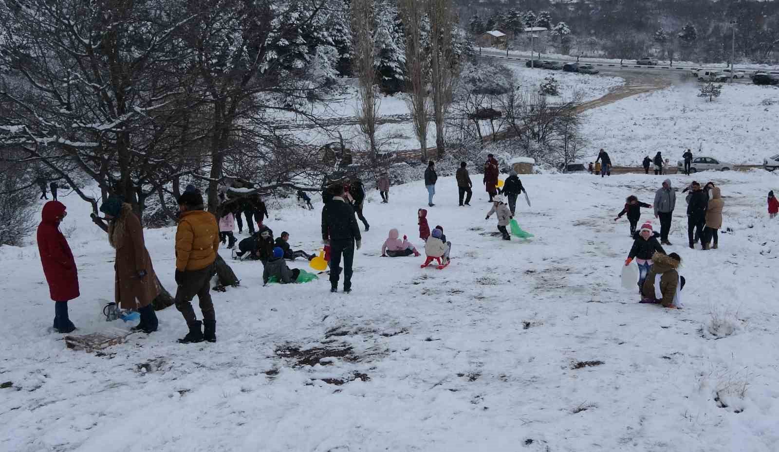 Kütahyalıların kayak keyfi
