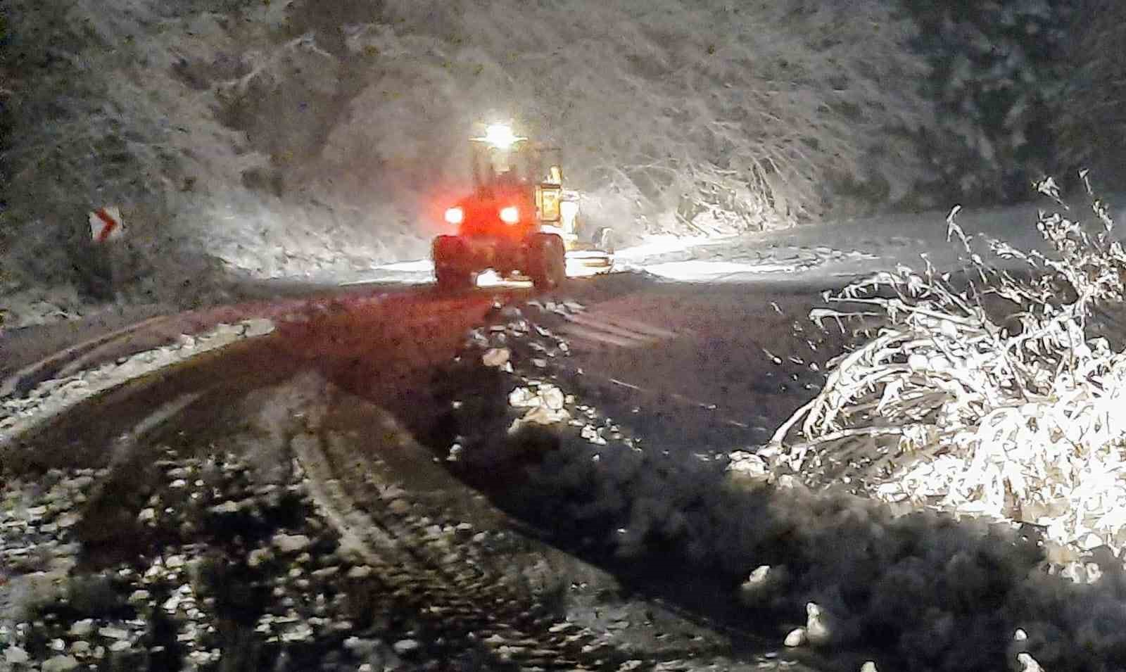 Bolu’da 134 köy yolu ulaşıma kapandı
