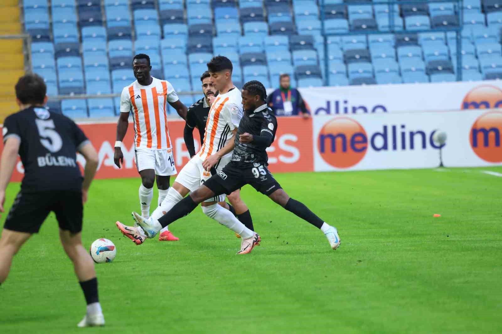 Trendyol 1. Lig: Adanaspor: 1 - Sakaryaspor: 1 (Maç sonucu)
