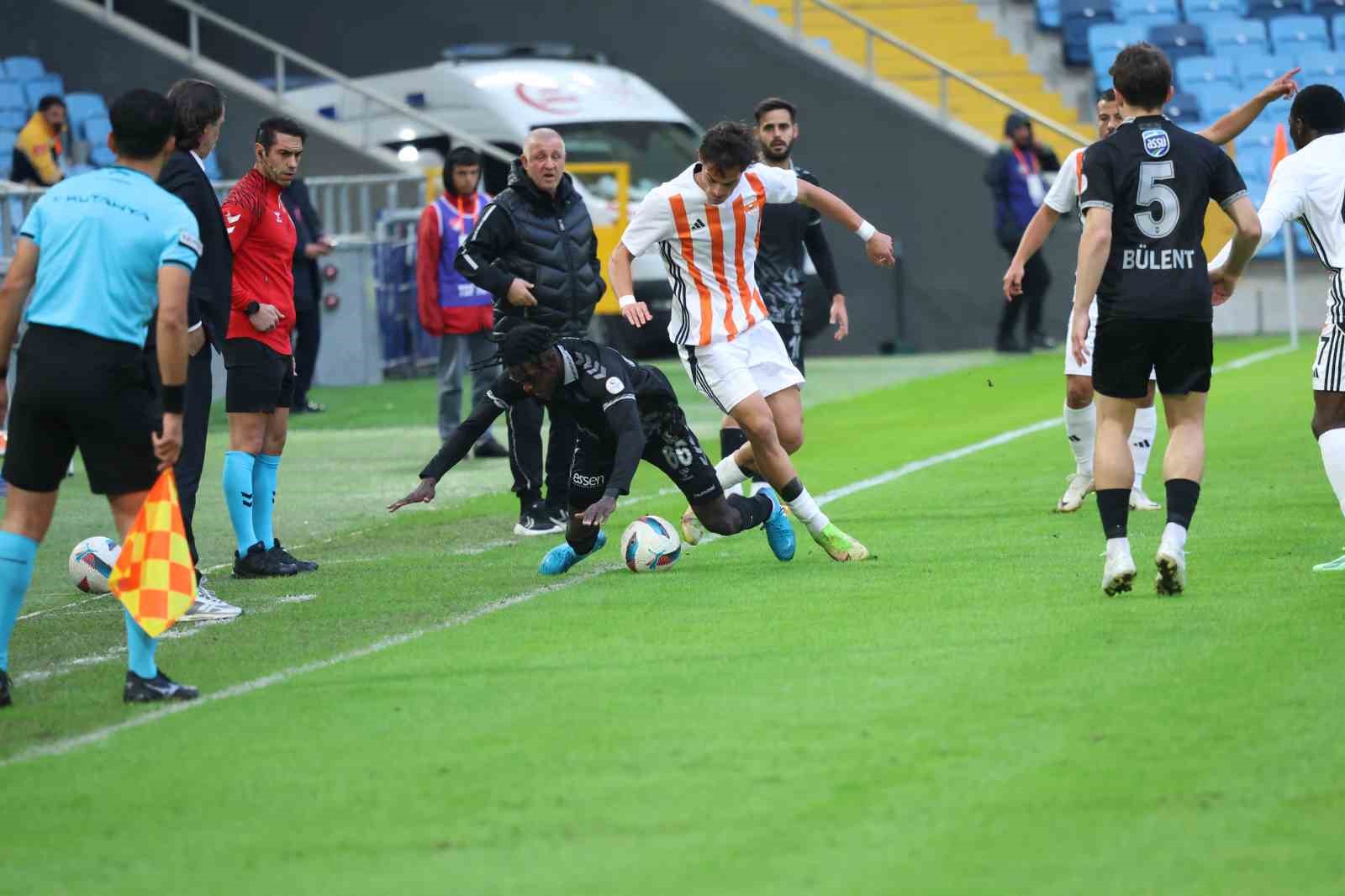 Trendyol 1. Lig: Adanaspor: 1 - Sakaryaspor: 1 (Maç sonucu)
