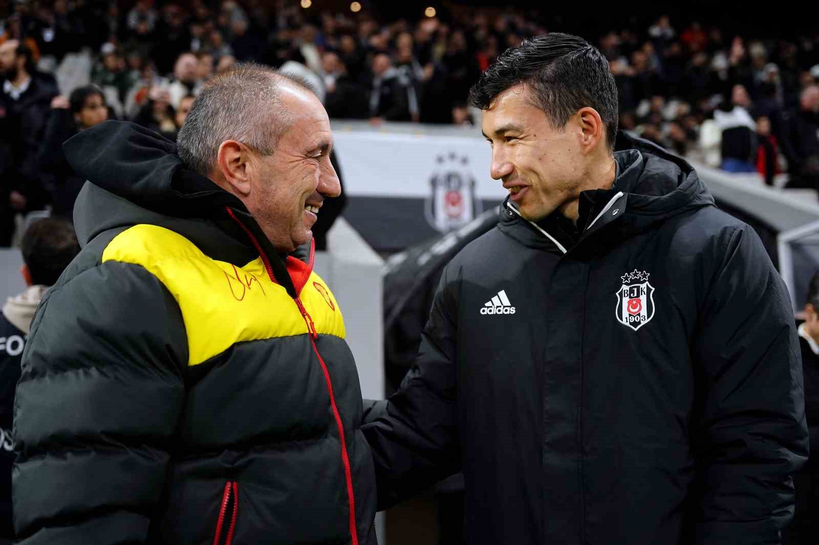 Trendyol Süper Lig: Beşiktaş: 2 - Göztepe: 1 (Maç devam ediyor)
