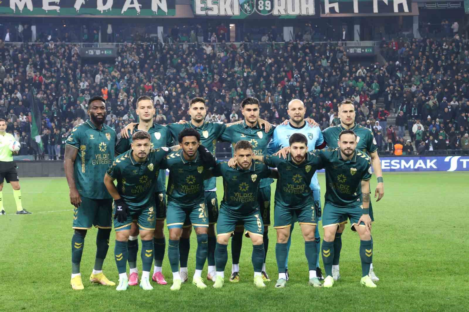 Trendyol 1. Lig: Kocaelispor: 2 - Bandırmaspor: 2
